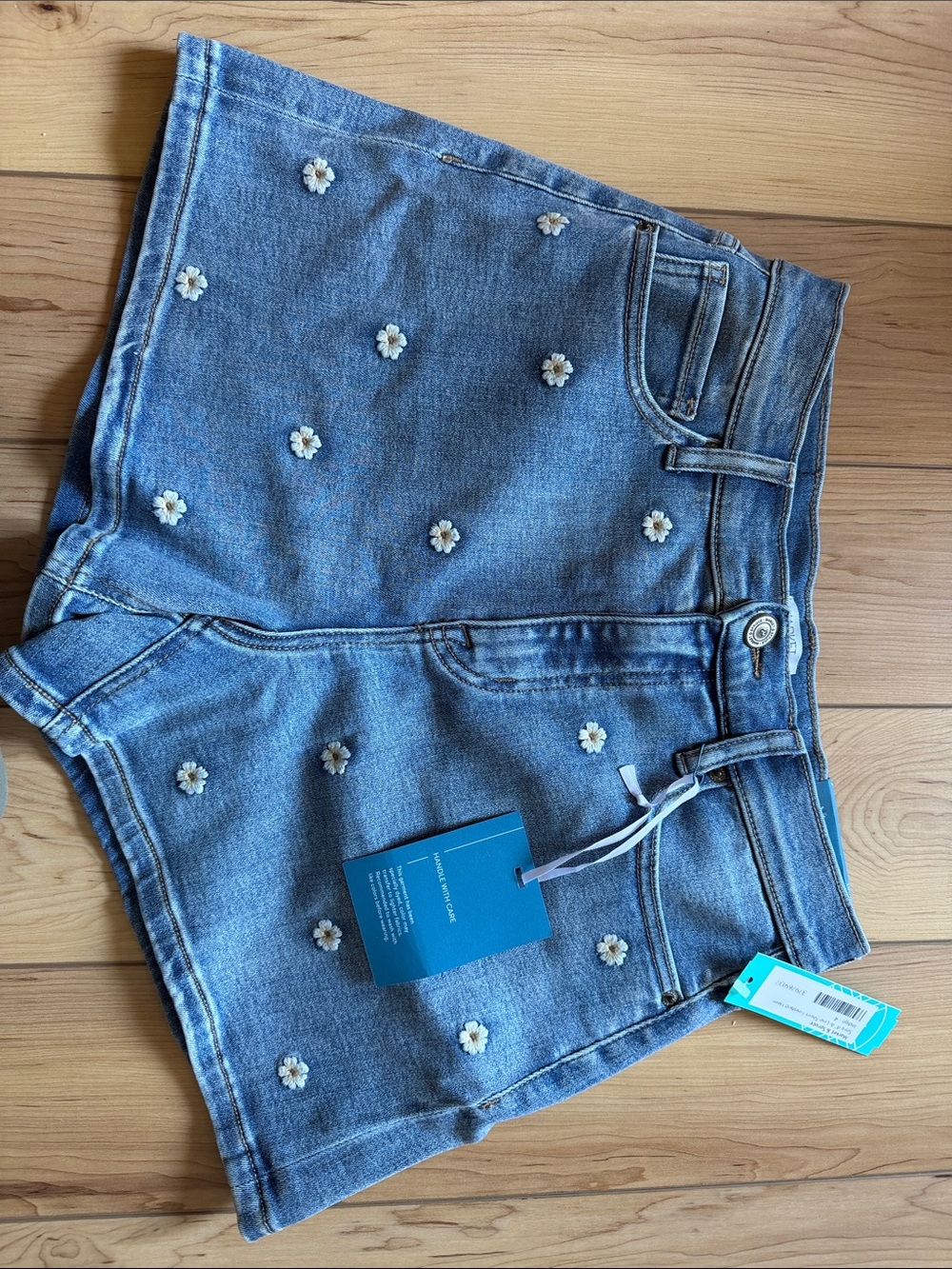 Embroidered Daisy Denim Shorts - Blue